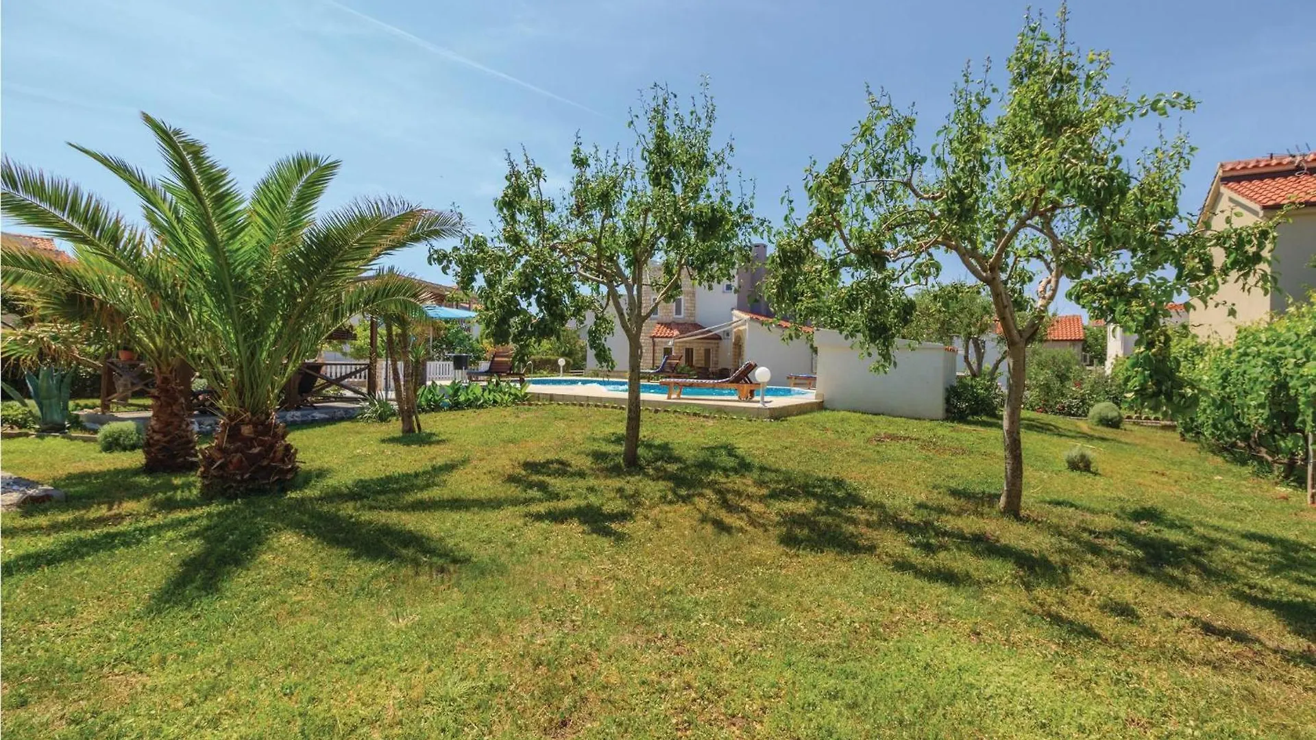 Beautiful Home In Vir With Wifi